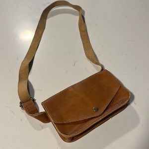 Crossbody leather bag